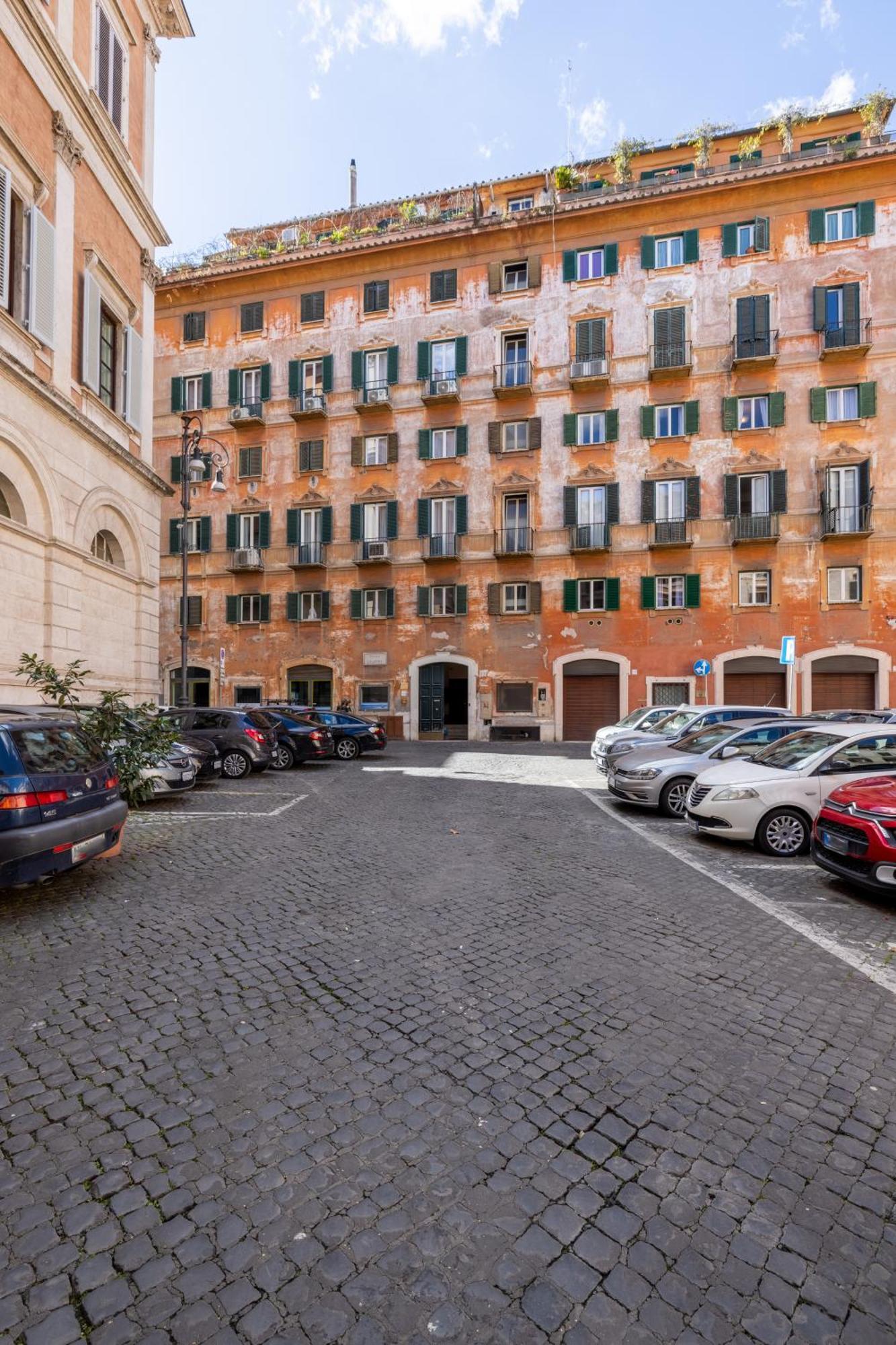 Appartamento Charming With View In The Heart Of